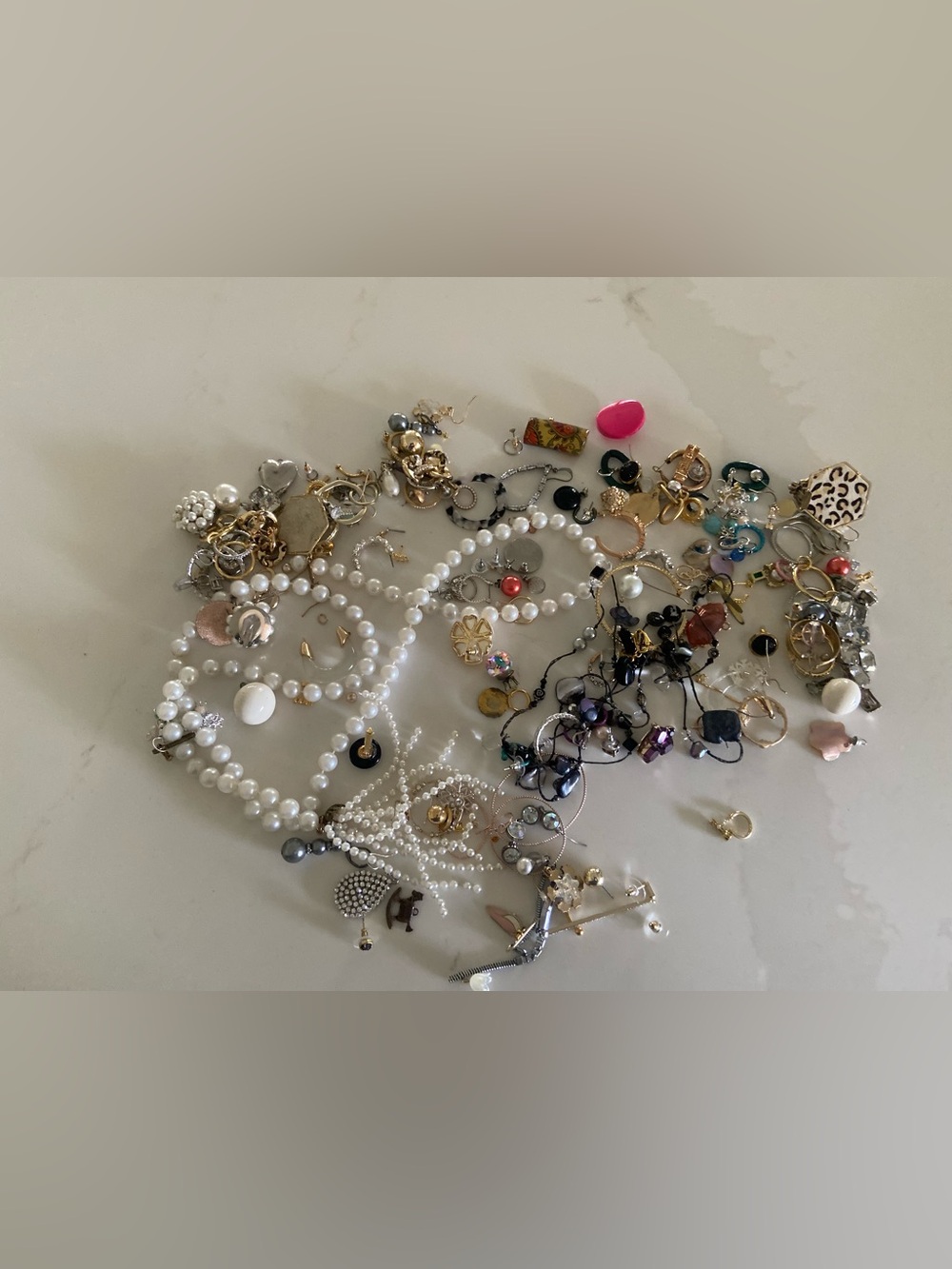 Assorted Women's Pearl and Gold-Tone Jewelry Set - White and Gold
